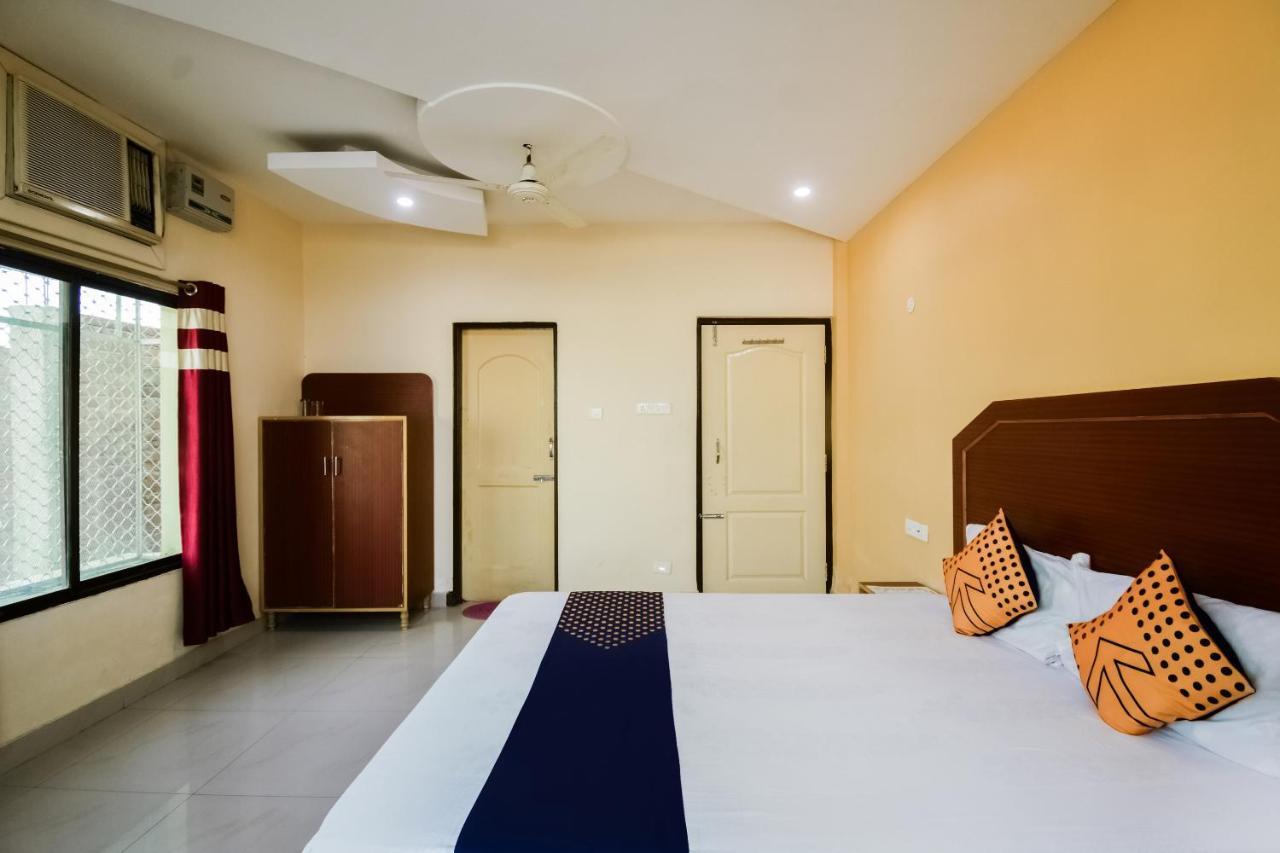 SPOT ON 74793 Hotel Sai Sudha Puri Buitenkant foto