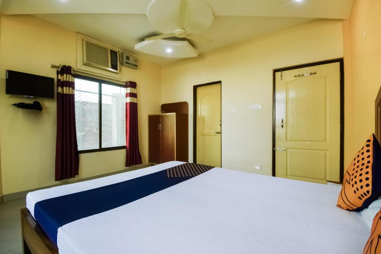 SPOT ON 74793 Hotel Sai Sudha Puri Buitenkant foto