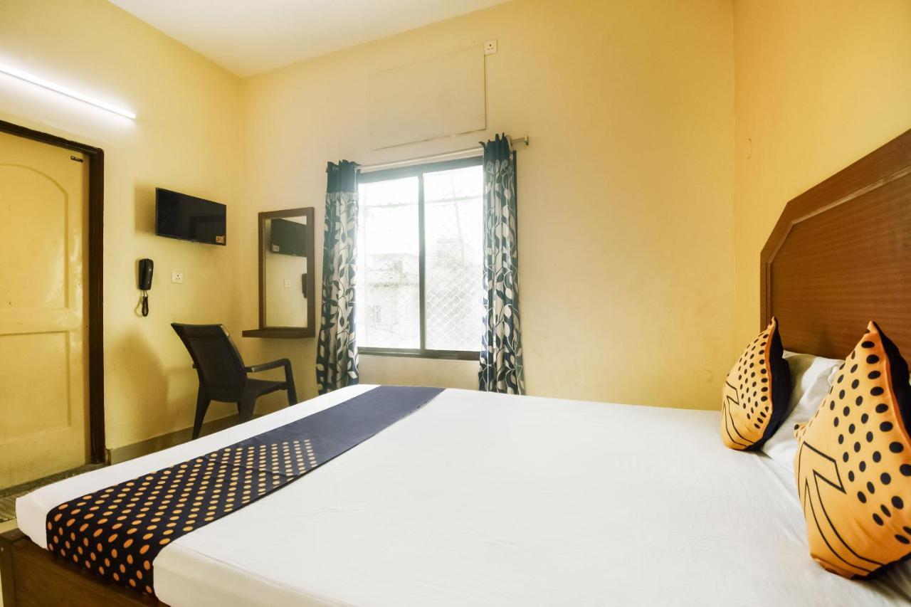 SPOT ON 74793 Hotel Sai Sudha Puri Buitenkant foto