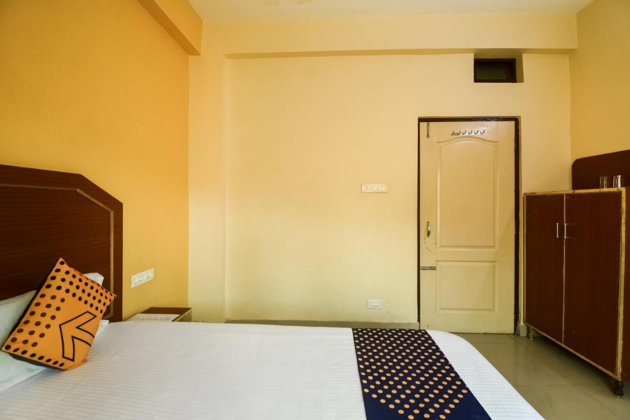 SPOT ON 74793 Hotel Sai Sudha Puri Buitenkant foto