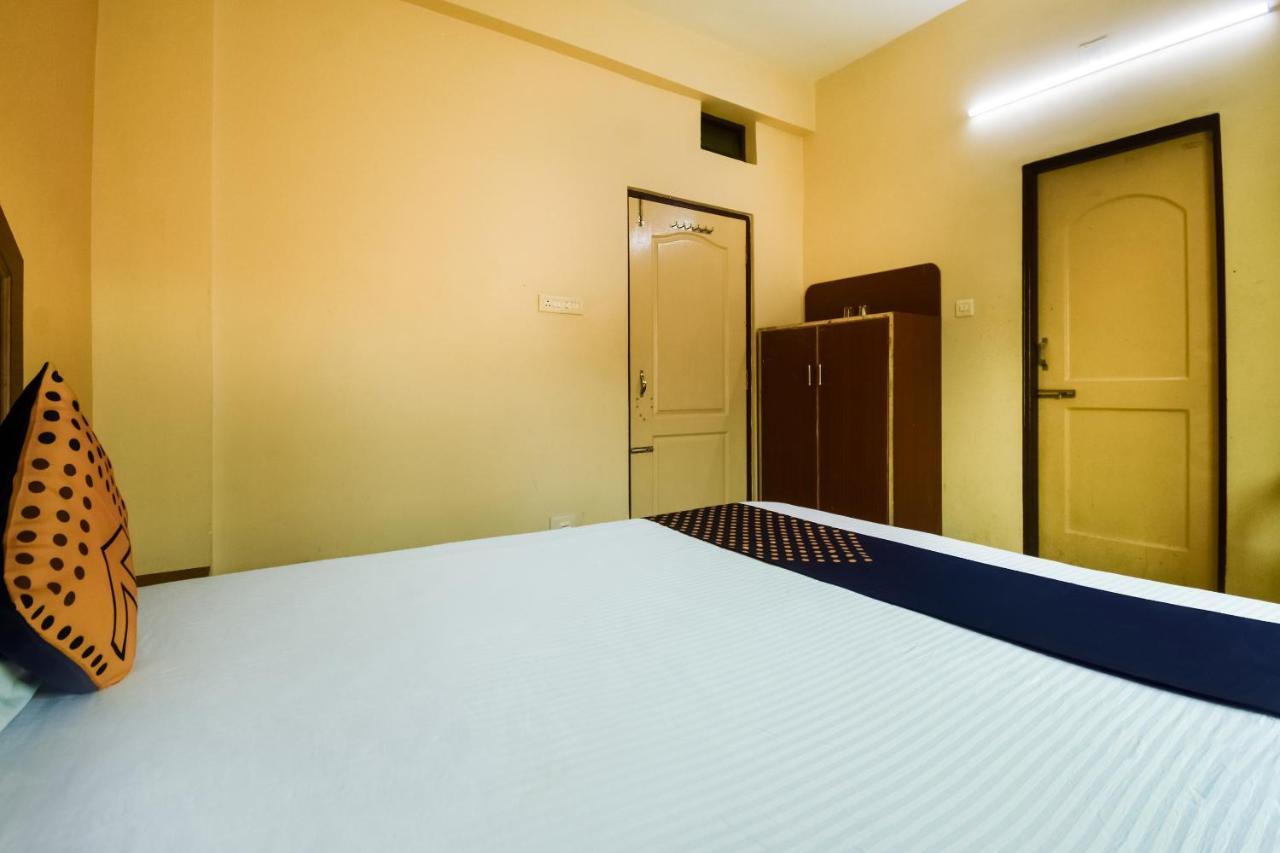 SPOT ON 74793 Hotel Sai Sudha Puri Buitenkant foto