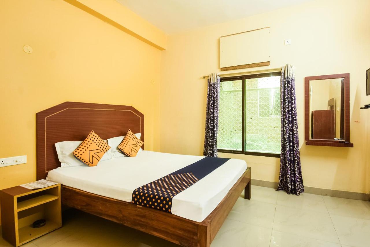 SPOT ON 74793 Hotel Sai Sudha Puri Buitenkant foto