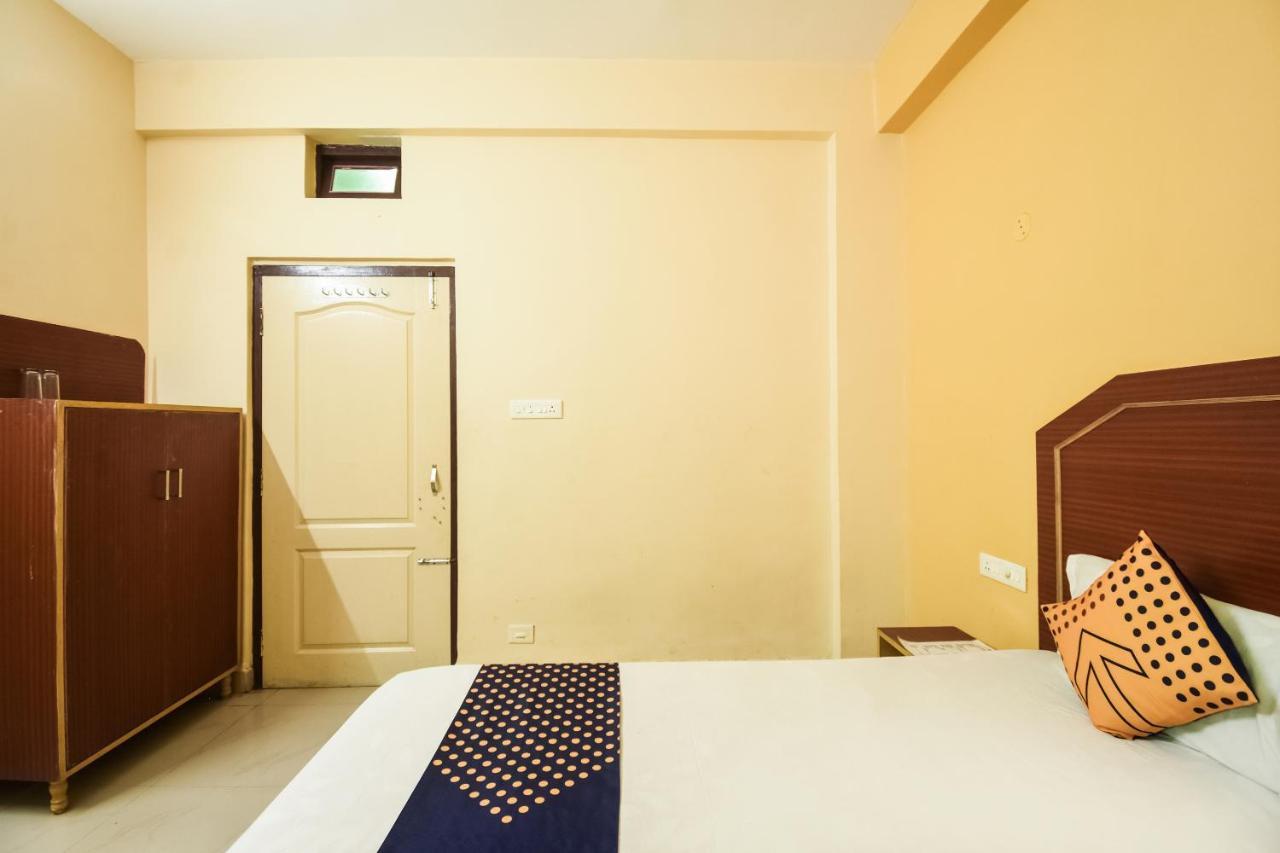 SPOT ON 74793 Hotel Sai Sudha Puri Buitenkant foto